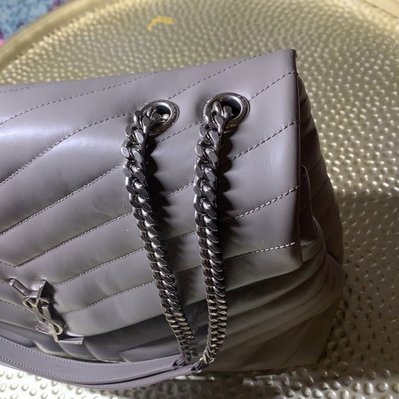 Large Loulou Chain Bag PearlGray Matelassé Leather - Picture 6 of 16